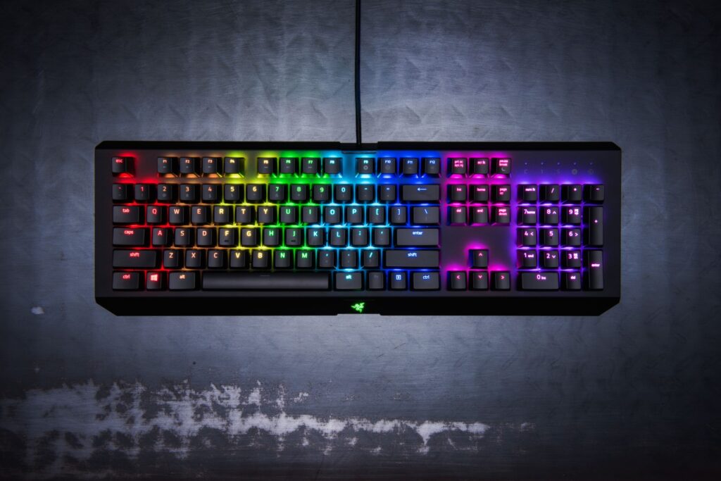Bàn phím cơ Razer Huntsman Elite có giá gần 5.000.000 triệu nhé các bạn