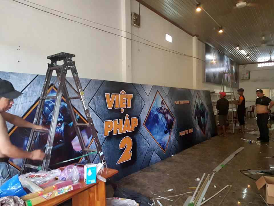 Thi công và trang trí phòng net