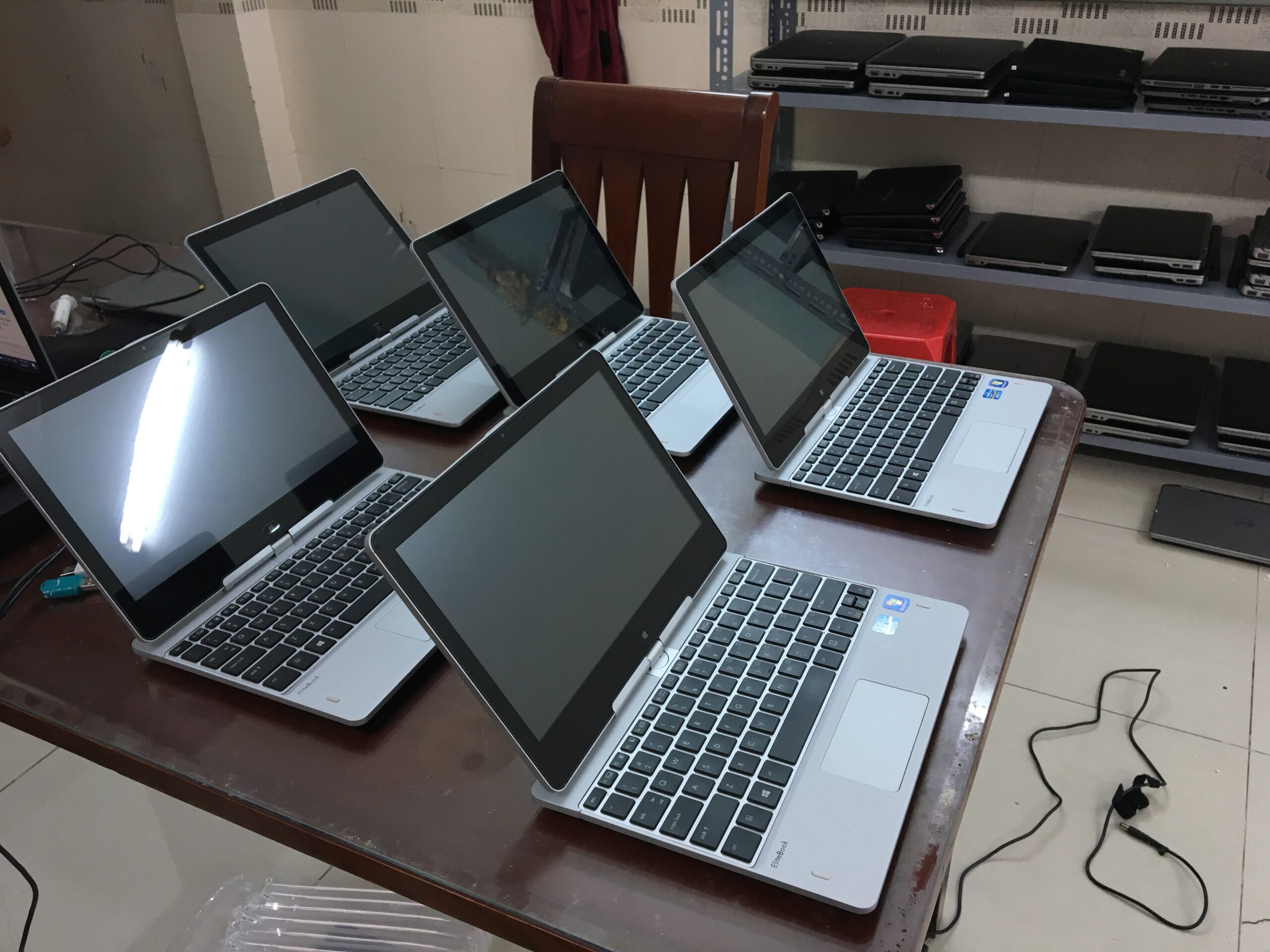 Thu mua laptop cũ công ty văn phòng giá cao